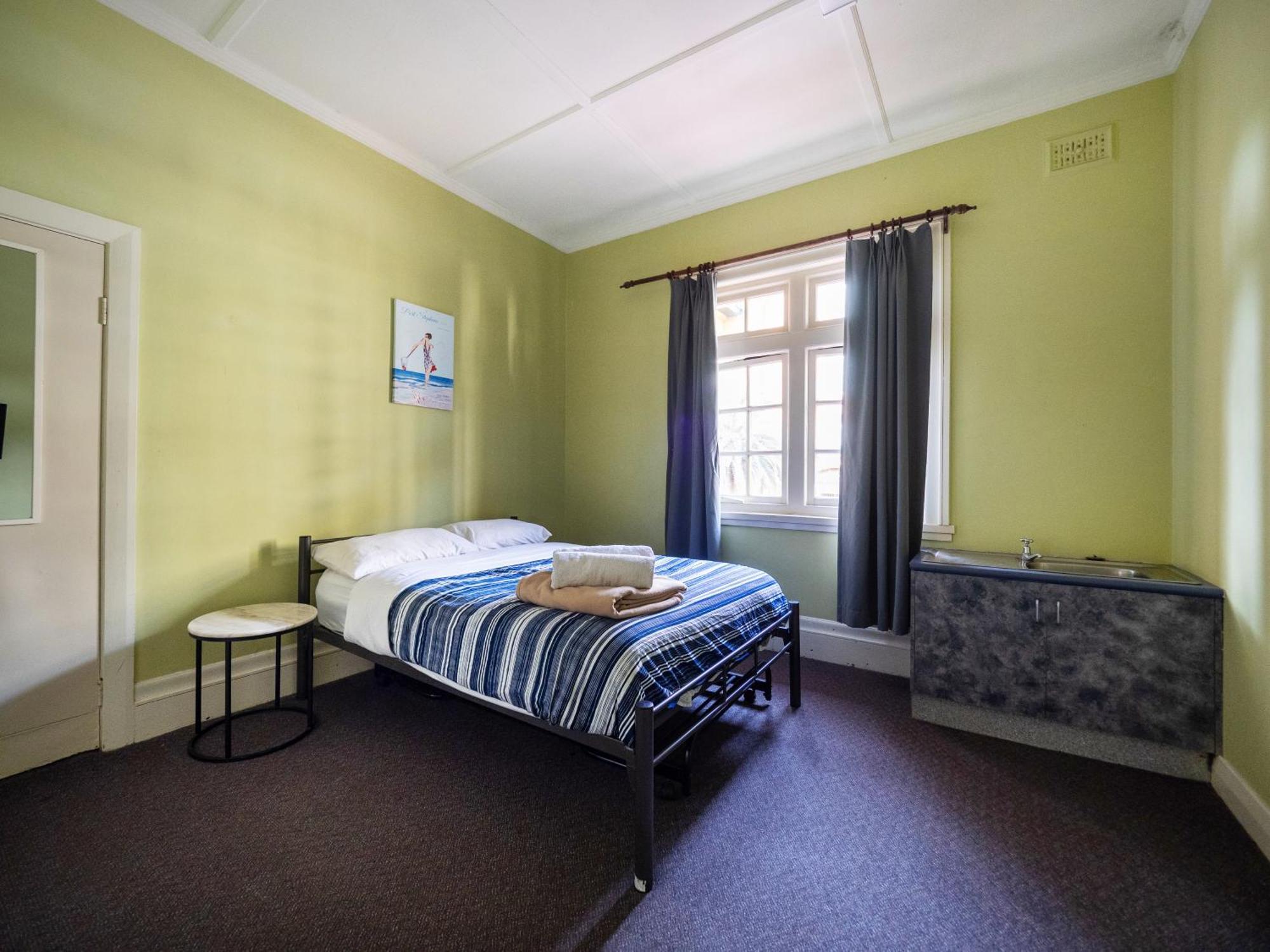 Yha Newcastle Beach Экстерьер фото