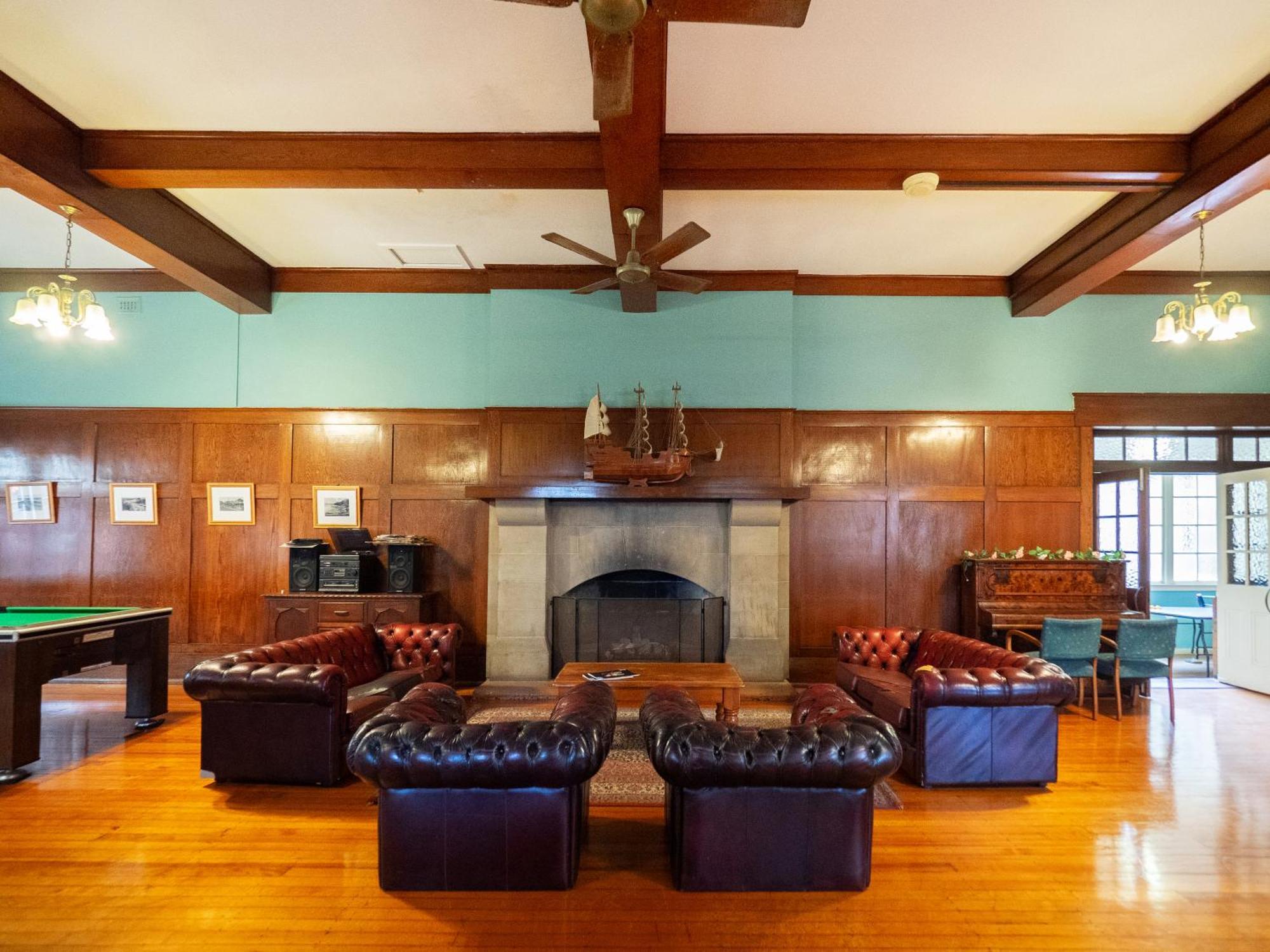Yha Newcastle Beach Экстерьер фото