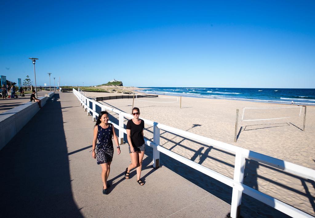 Yha Newcastle Beach Экстерьер фото